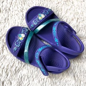 Frozen Elsa and Ana Crocs size C9 toddler sandals